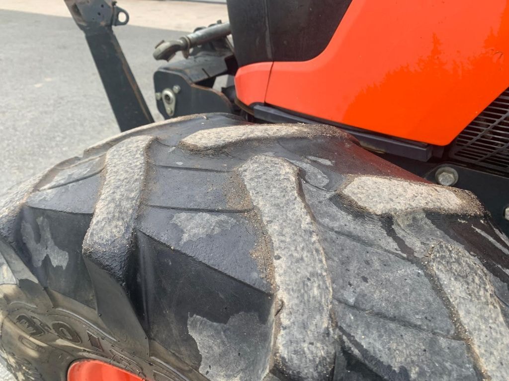 Tracteur KUBOTA M7060 - photo slide 24