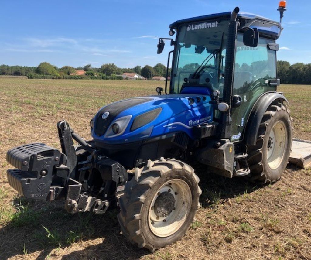 Tracteur etroit NEW HOLLAND T4.100 F - photo slide 1