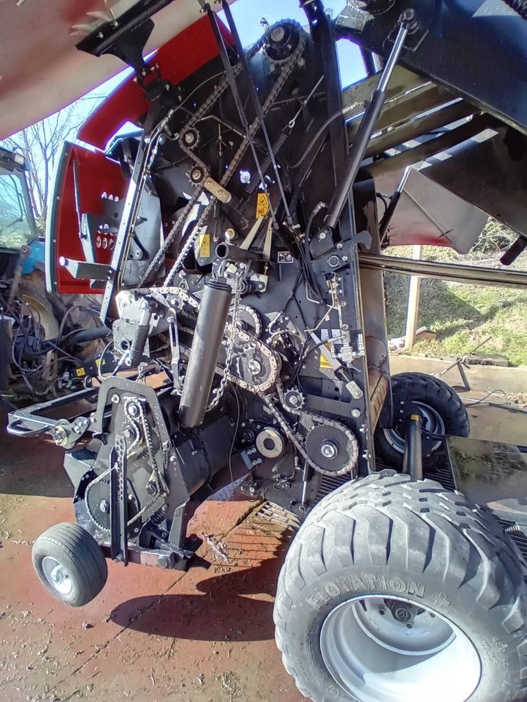 Presse balles rondes CASE IH RB 455 - photo slide 6