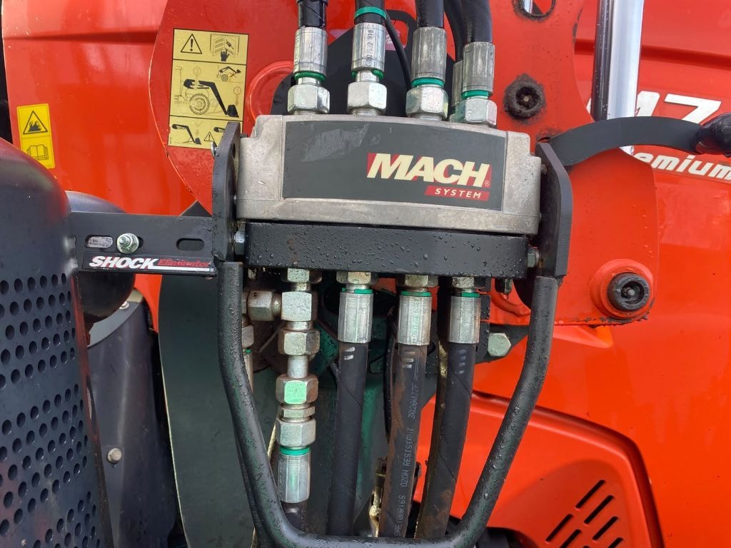 Tracteur chargeur KUBOTA M7153 PREMIUM - photo slide 21
