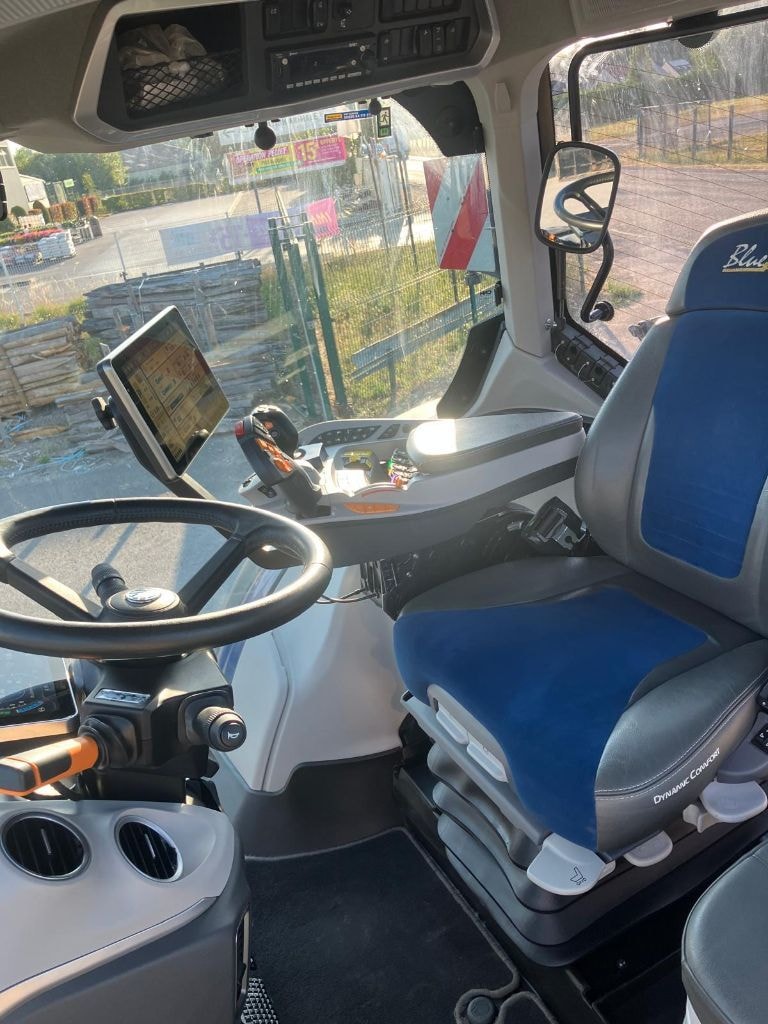 Tracteur NEW HOLLAND T7.245 SW II sous garantie NH - photo slide 8