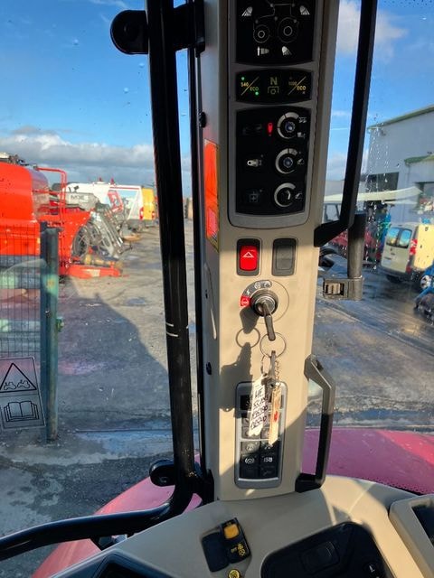 Tracteur chargeur MASSEY FERGUSON 5S125 - photo slide 14