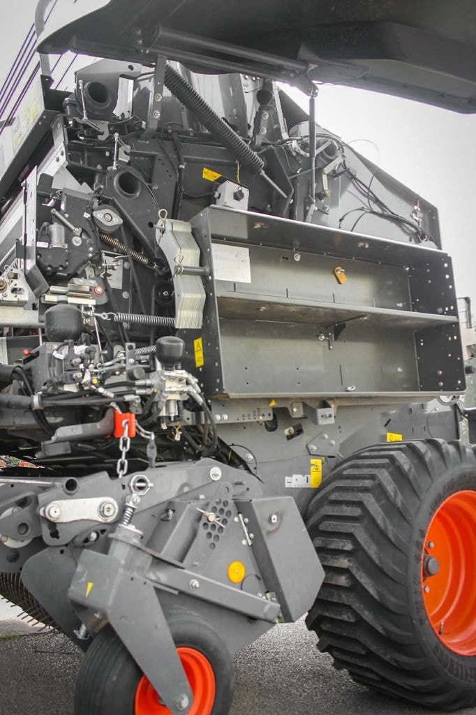 Presse balles rondes CLAAS 585rc - photo slide 13