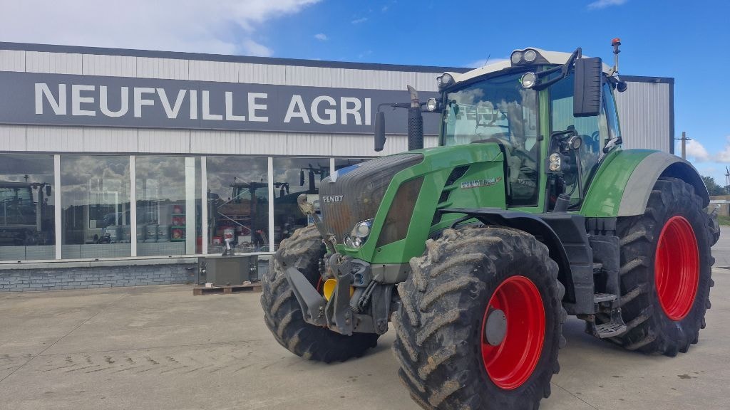 Tracteur FENDT 824 VARIO PROFI SCR - photo slide 1