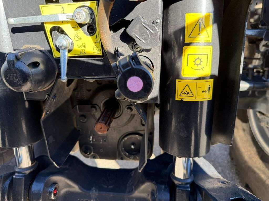 Tracteur NEW HOLLAND T7.245 AC PLMi - photo slide 14