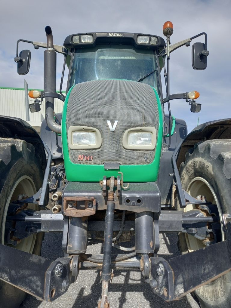 Tracteur VALTRA N141 - photo slide 9