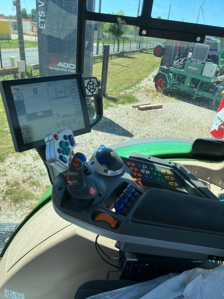 Tracteur FENDT 722 VARIO PROFI + - photo slide 8