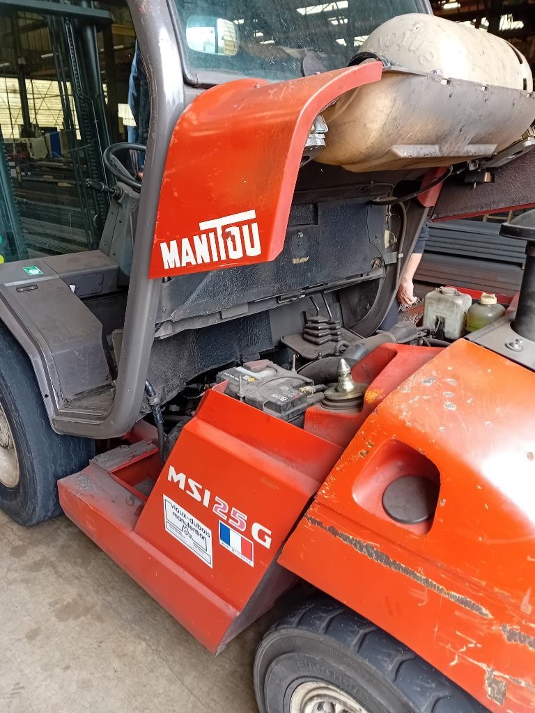 Chariot élévateur MANITOU MSI 25 G - photo slide 7