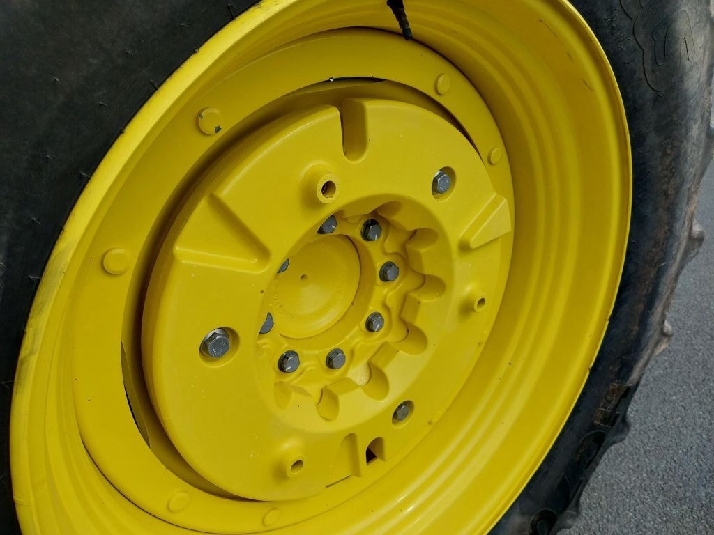 Tracteur chargeur JOHN DEERE 6130M - photo slide 11