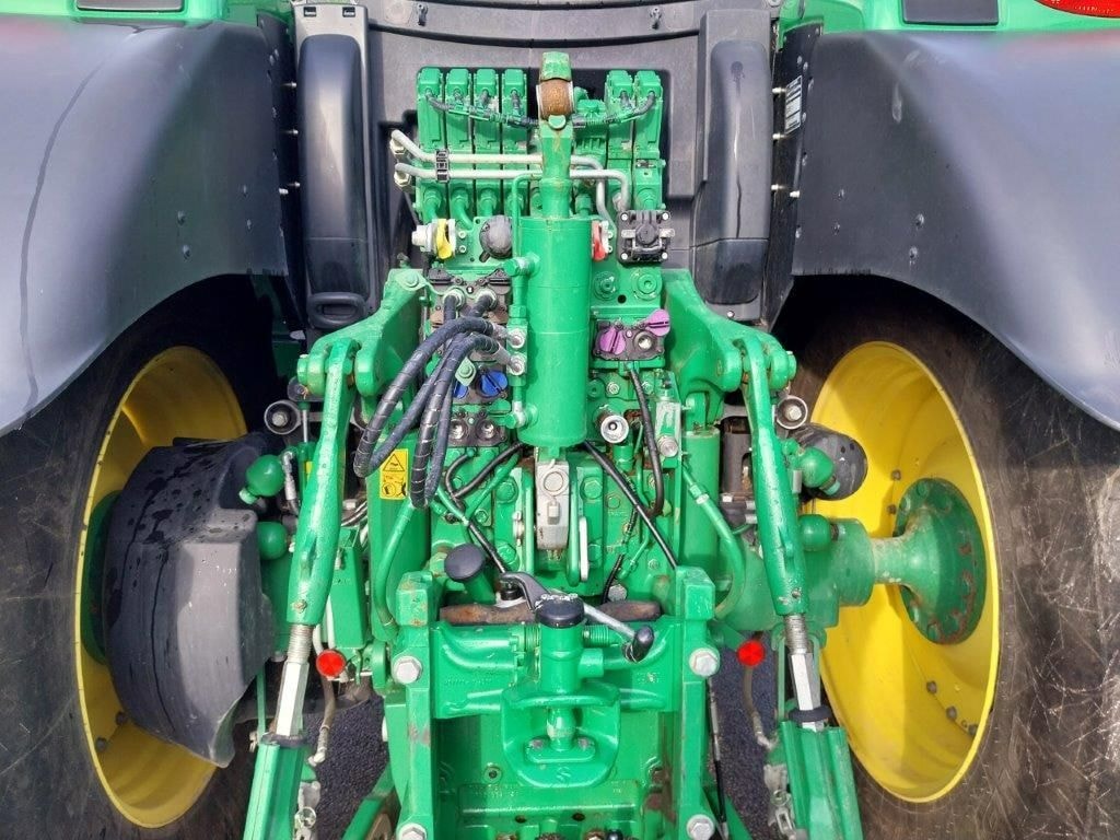 Tracteur JOHN DEERE 6R215 - photo slide 11