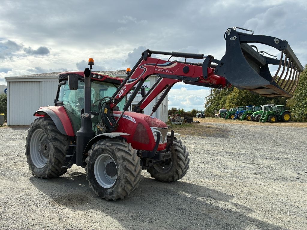 Tracteur chargeur MC CORMICK X6.420 - photo slide 1