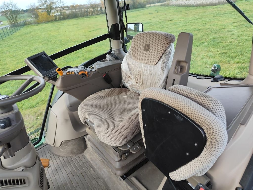 Tracteur JOHN DEERE 6215R - photo slide 13