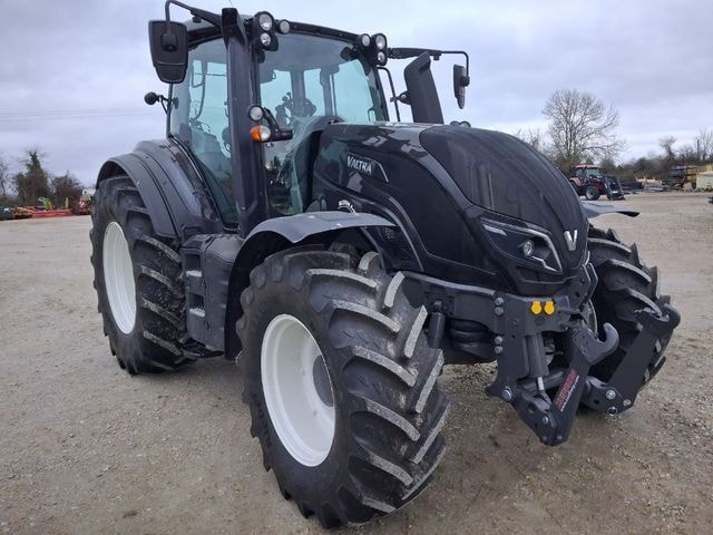 Tracteur VALTRA T174ED - photo slide 4