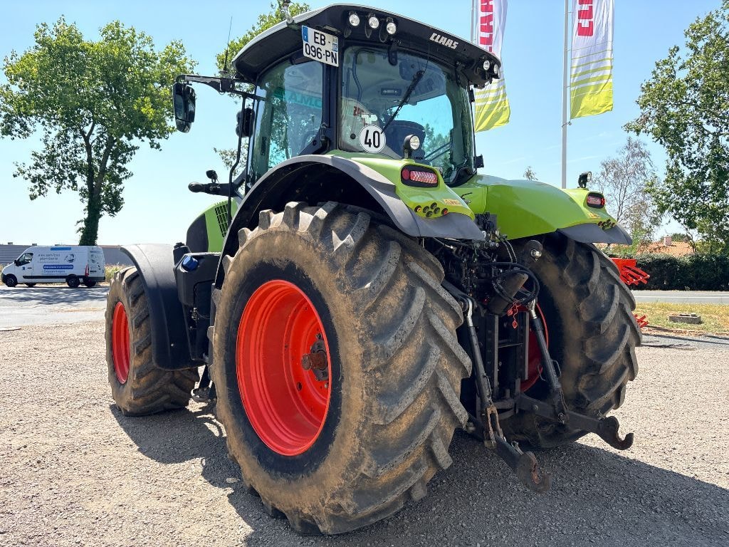 Tracteur CLAAS AXION 810 CMATIC - photo slide 4