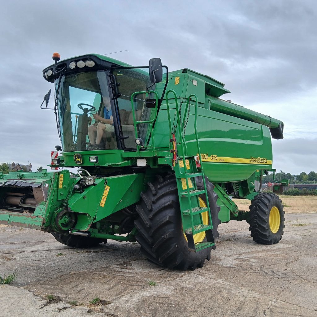 Moissonneuse JOHN DEERE 9780 CTS - photo slide 1