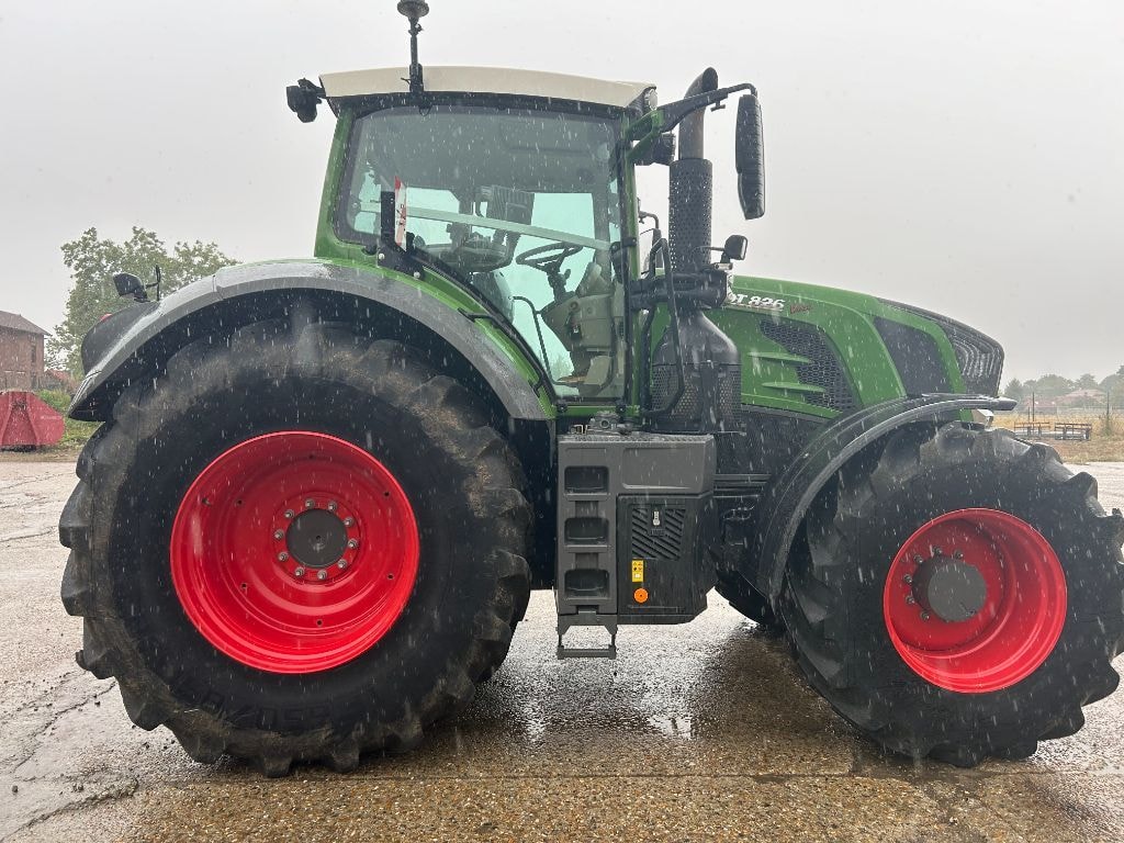 Tracteur FENDT 826 VARIO PROFI + - photo slide 11