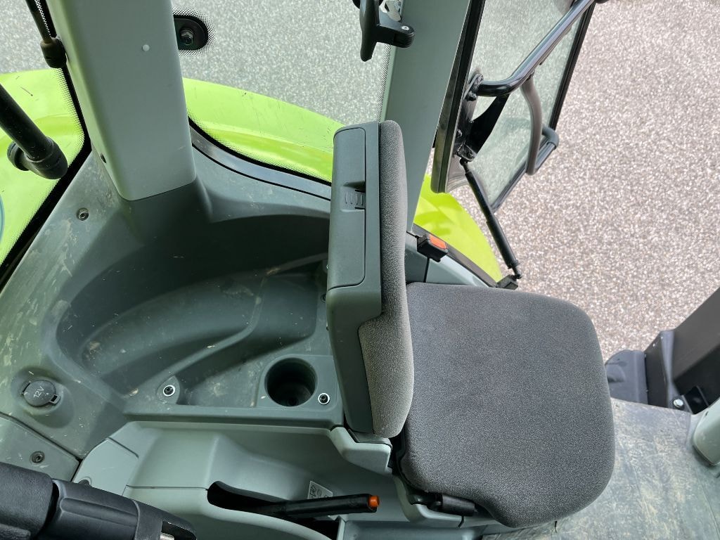 Tracteur CLAAS ARION 530 + Cemis 1200 - photo slide 11