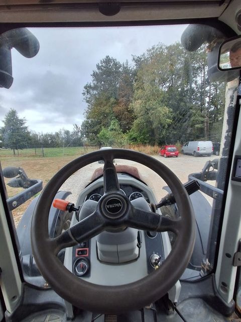 Tracteur VALTRA T144  ACTIVE - photo slide 12