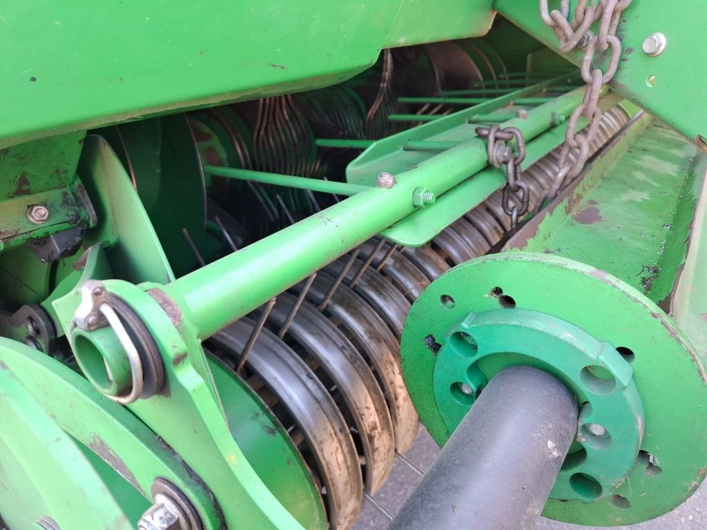 Presse enrubanneuse JOHN DEERE C441R - photo slide 6