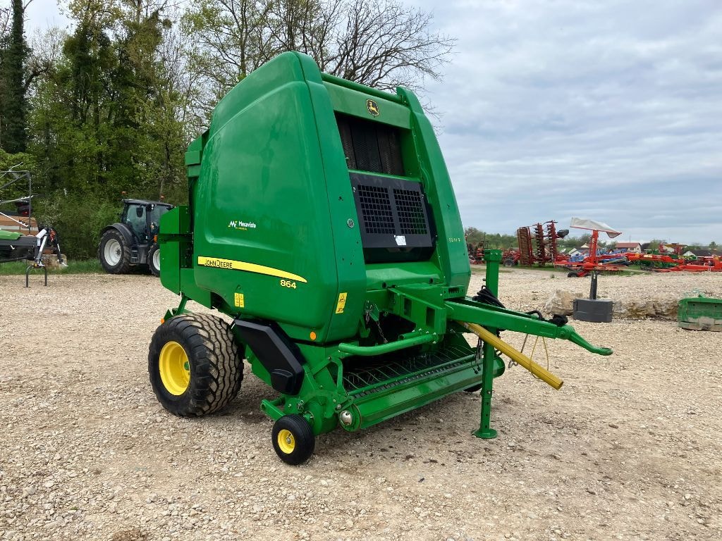 Presse balles rondes JOHN DEERE 864 MAXICUT - photo slide 11