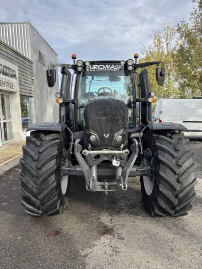 Tracteur VALTRA N174 DIRECT - photo slide 2