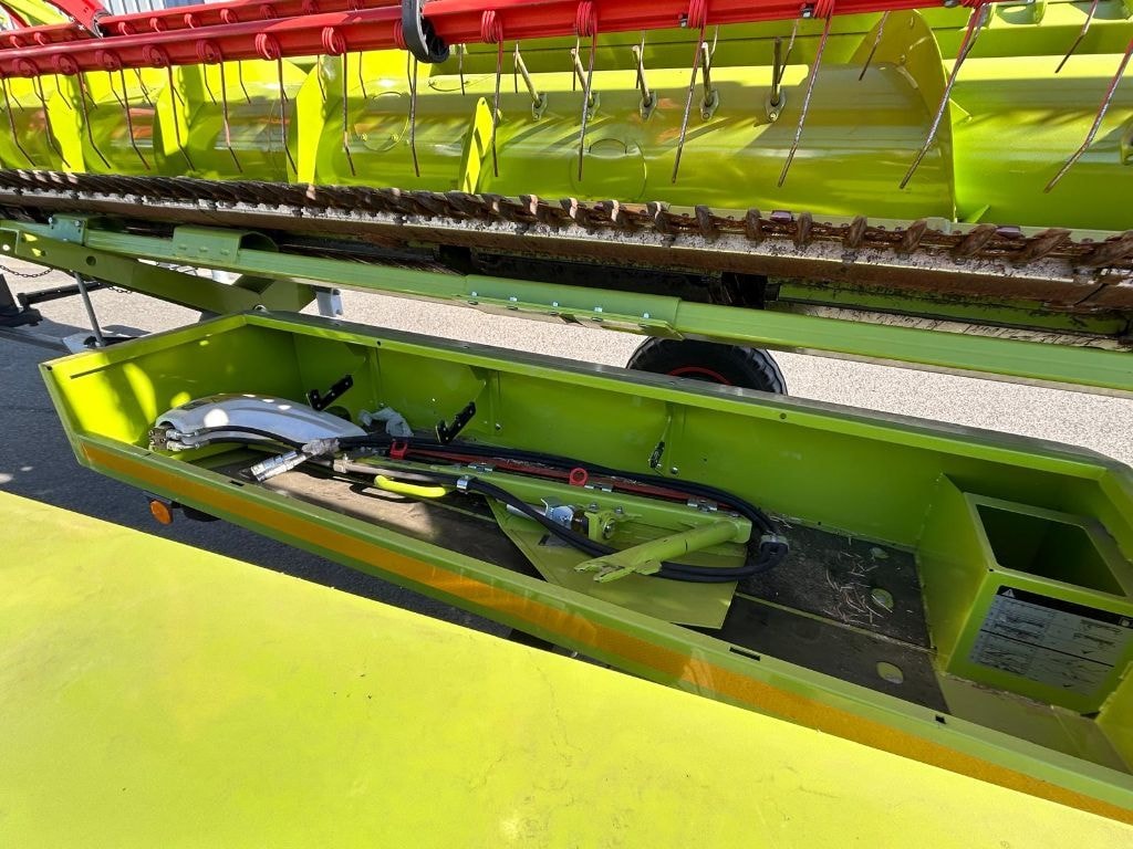 Moissonneuse CLAAS Lexion 5300 - photo slide 24