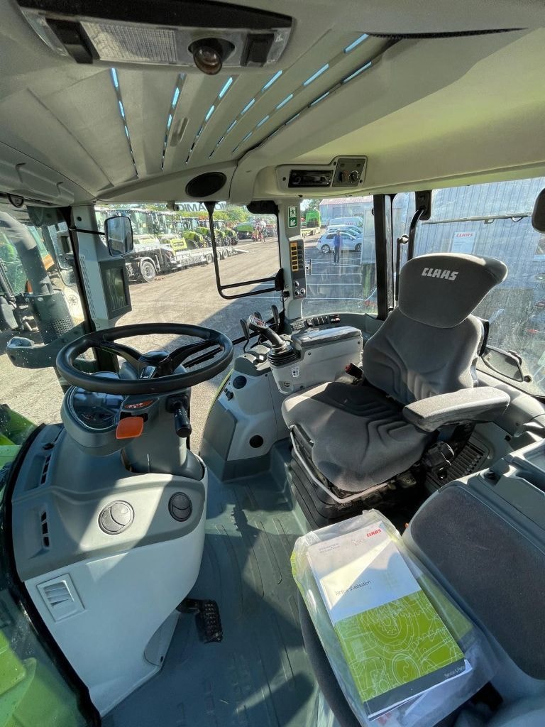 Tracteur CLAAS ARION 530 cmatic - photo slide 13