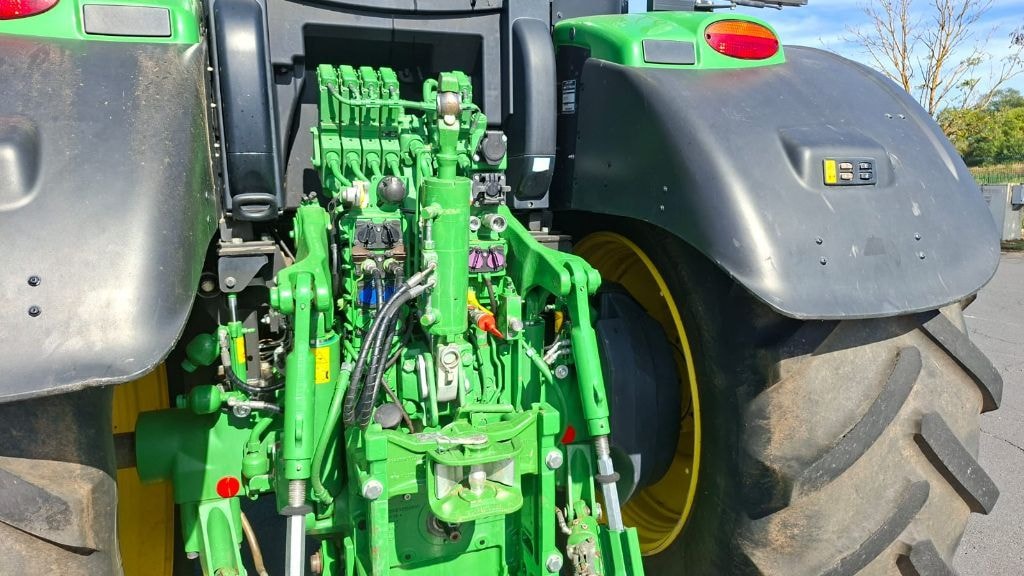 Tracteur JOHN DEERE 6250R - photo slide 6