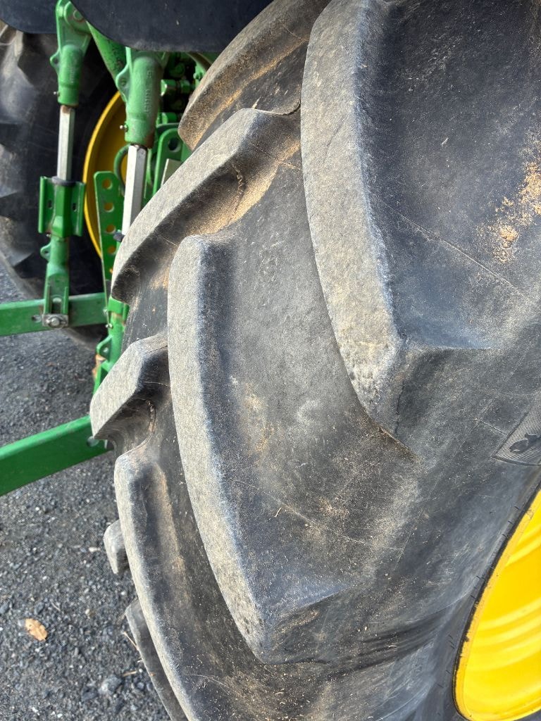 Tracteur JOHN DEERE 6110R - photo slide 15