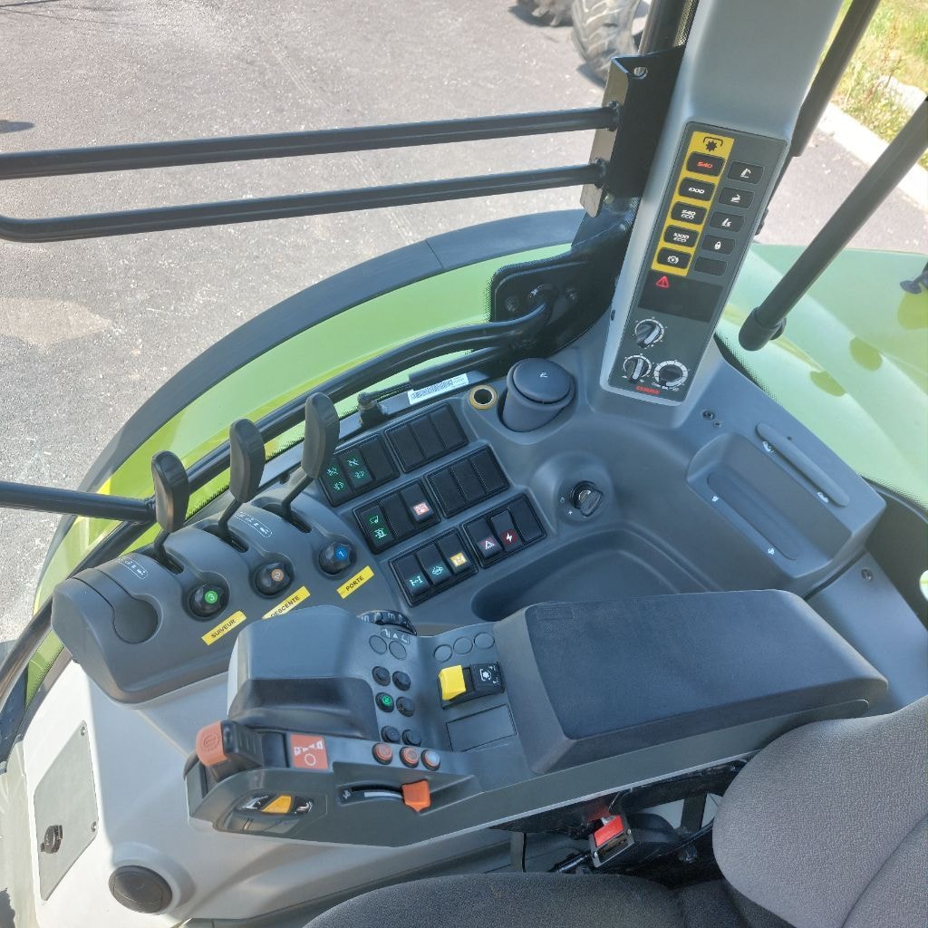 Tracteur CLAAS ARION 620 CIS - photo slide 8