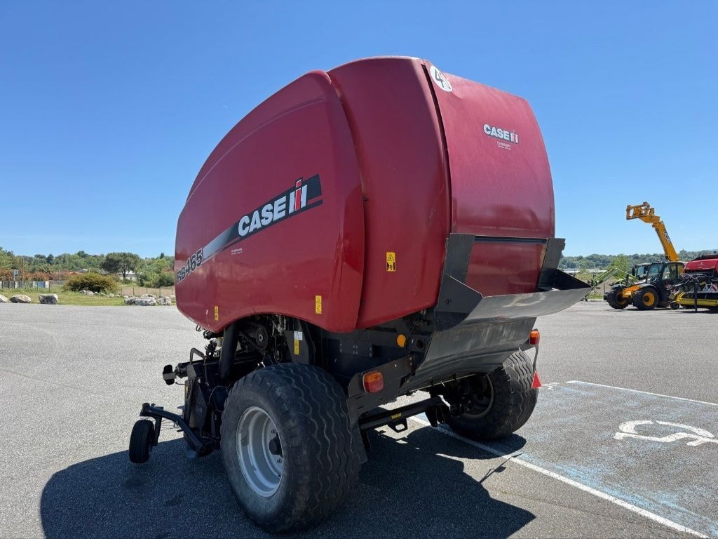 Presse balles rondes CASE IH RB 465 RC - photo slide 2
