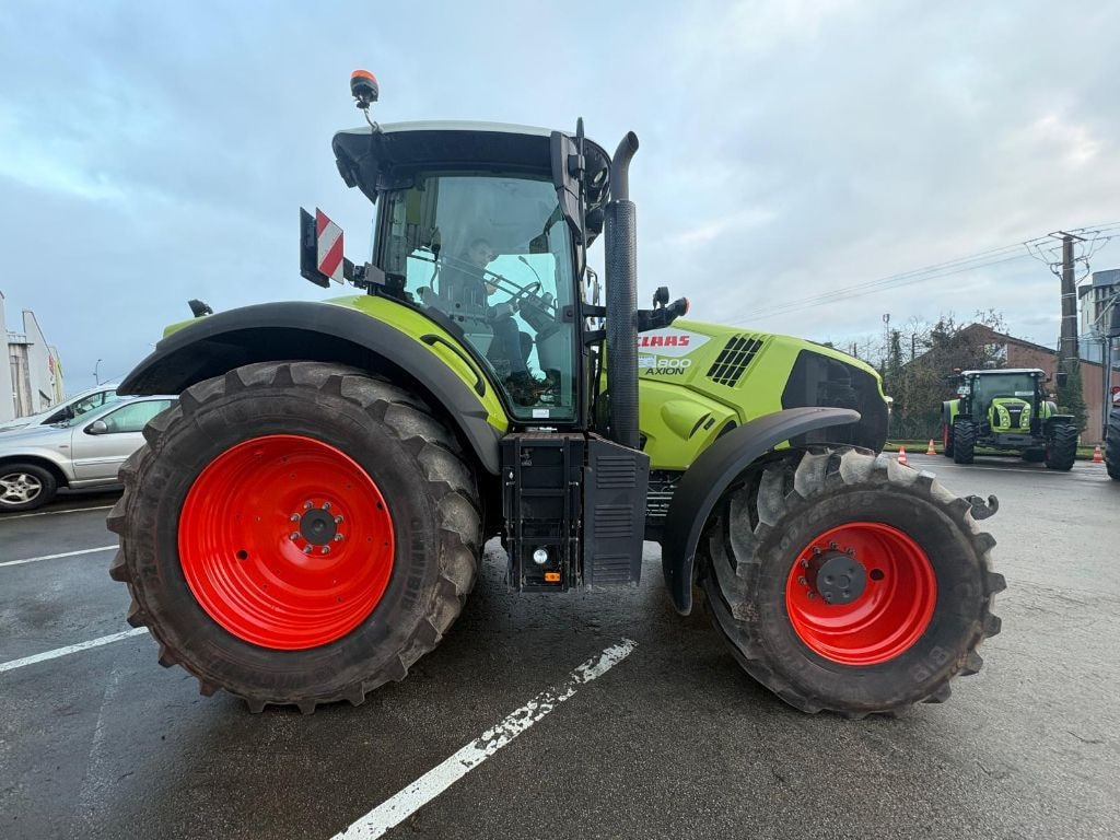 Tracteur CLAAS AXION 800 - photo slide 8