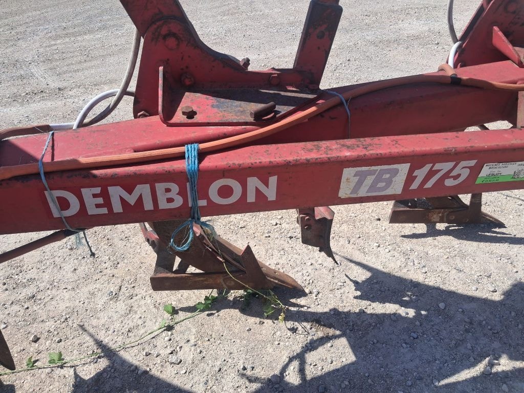 Charrue DEMBLON Tb 175 lh  - photo slide 6