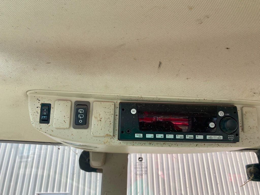 Tracteur chargeur JOHN DEERE 6130M AUTO POWER  - photo slide 13