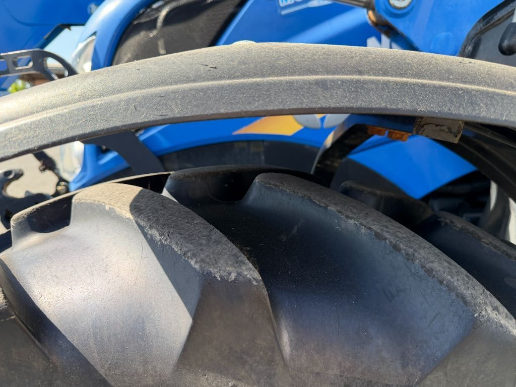 Tracteur NEW HOLLAND T5.120 EC - photo slide 18
