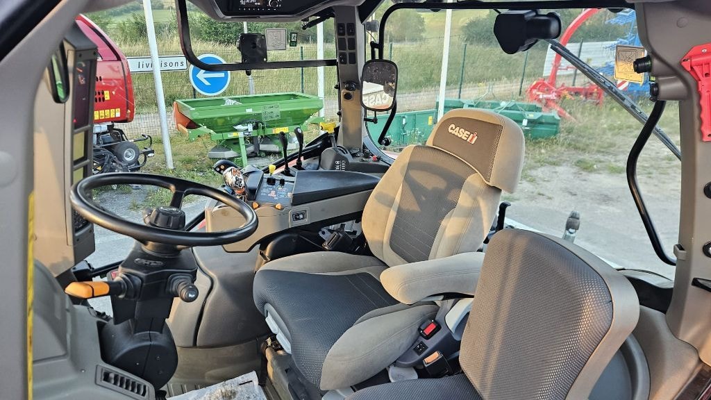 Tracteur chargeur CASE IH VESTRUM 120 CVXDRIVE - photo slide 7