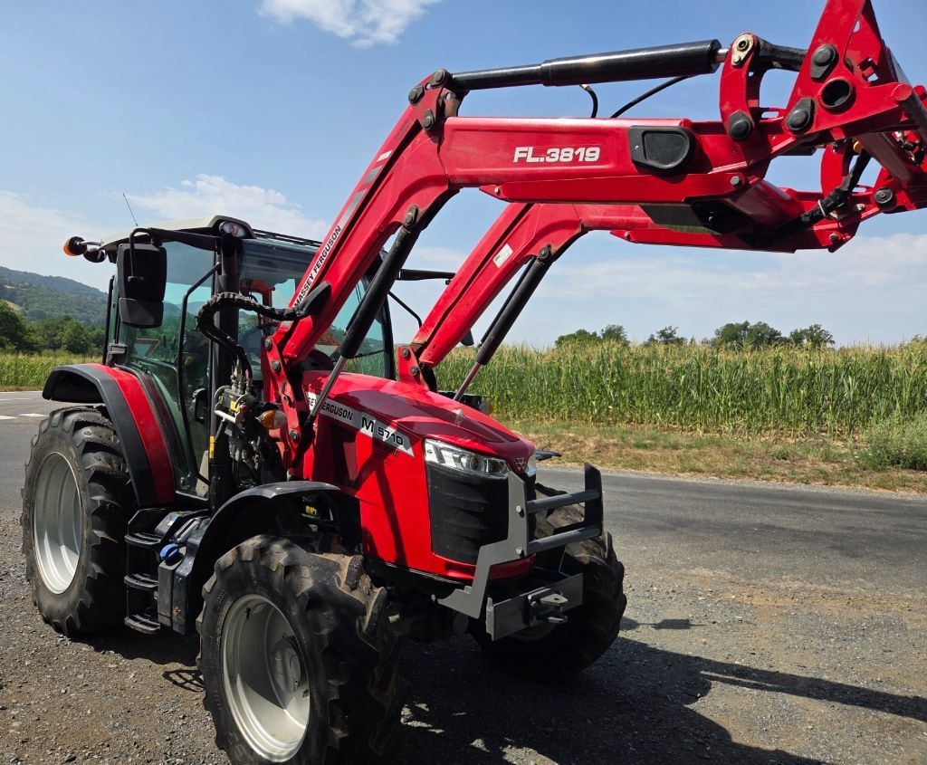 Tracteur chargeur MASSEY FERGUSON 5710 - photo slide 7