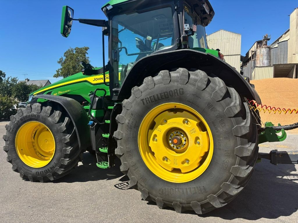 Tracteur JOHN DEERE 8R310 - photo slide 4