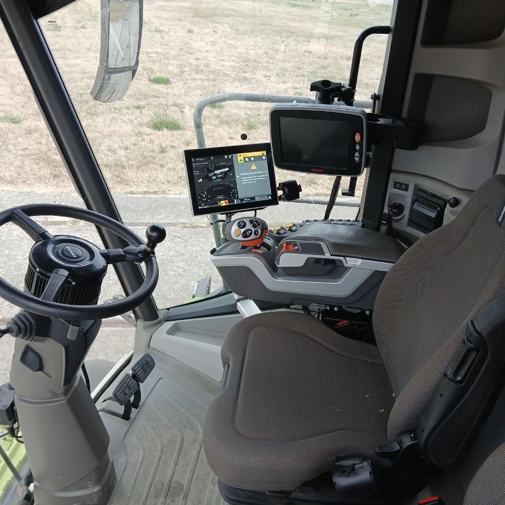 Moissonneuse CLAAS Trion 750 - photo slide 7