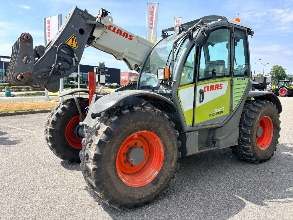 Telescopique CLAAS SCORPION 7040 - photo slide 3
