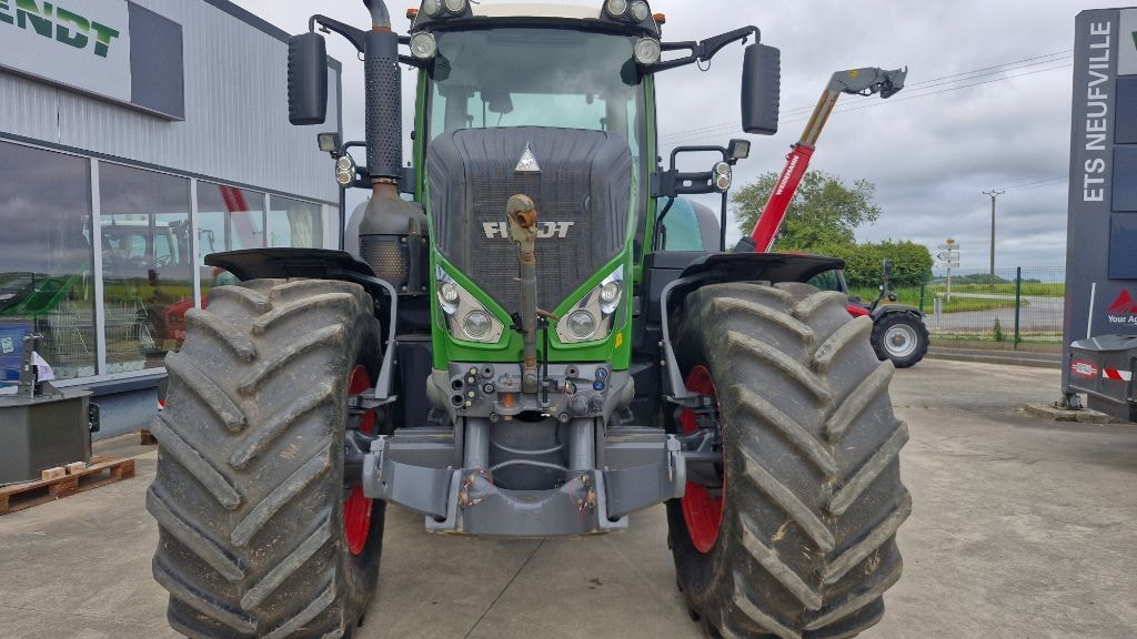 Tracteur FENDT 826 VARIO PROFI + - photo slide 9