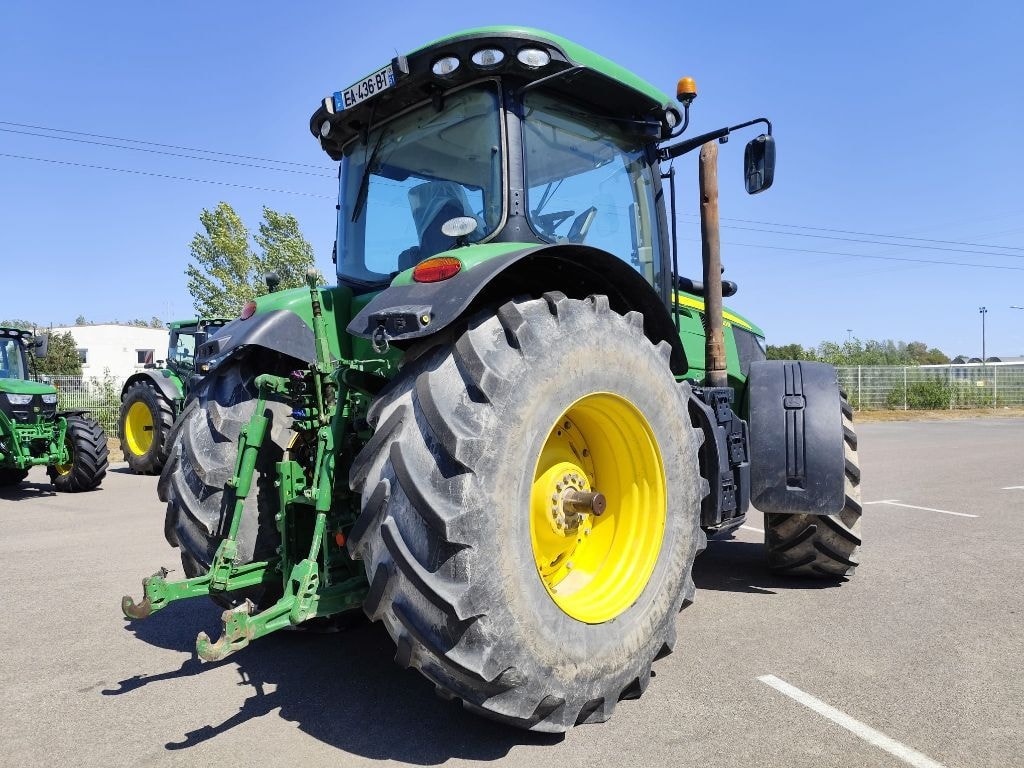 Tracteur JOHN DEERE 7230R - photo slide 3