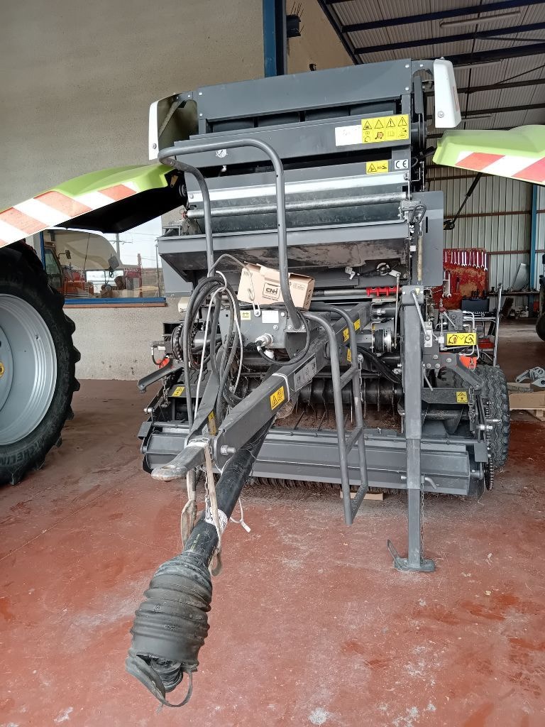 Presse balles rondes CLAAS VARIANT 360 - photo slide 4
