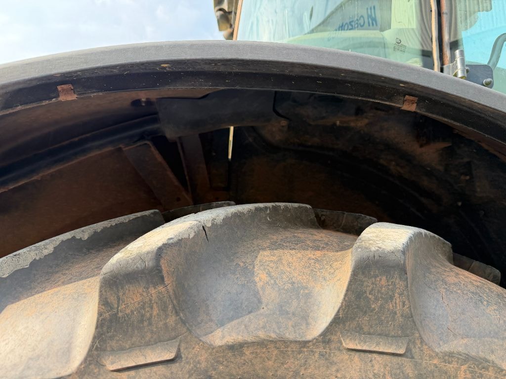 Tracteur CLAAS AXION 810 - photo slide 25