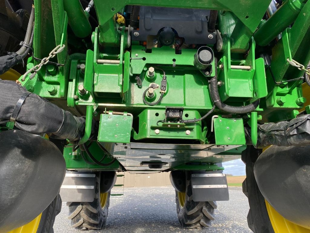 Pulverisateur automoteur JOHN DEERE R4140I - photo slide 26