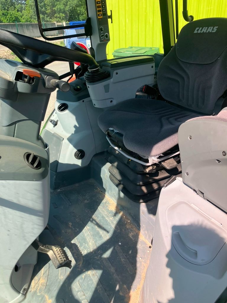 Tracteur CLAAS ARION 410 - photo slide 6