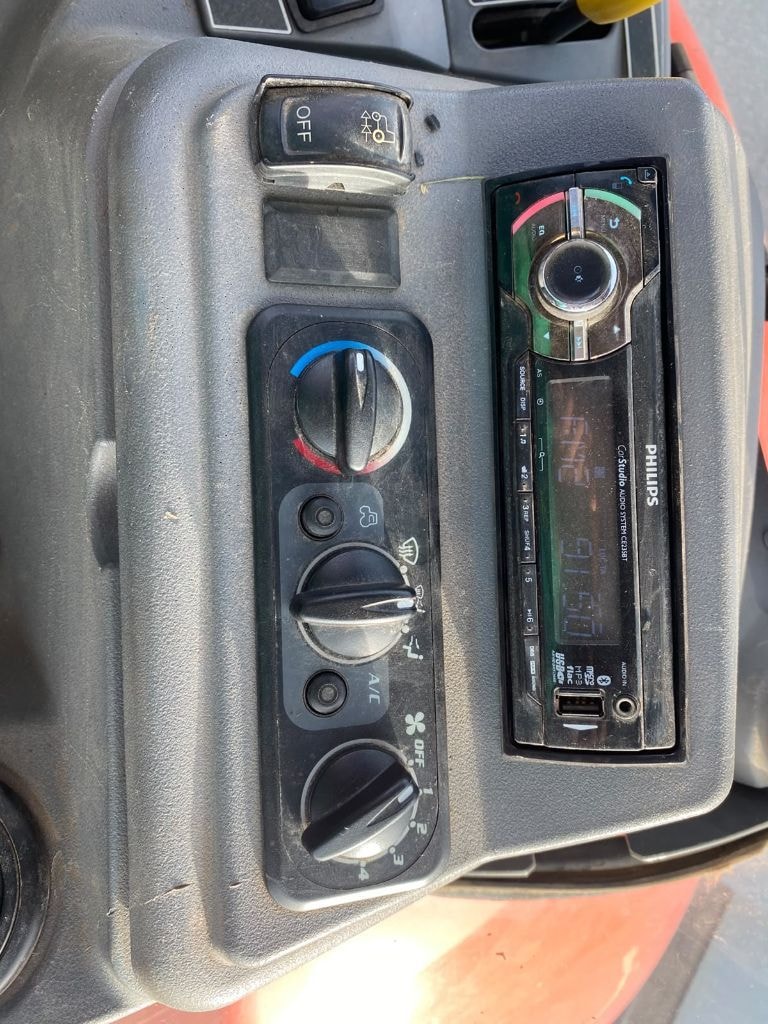 Tracteur chargeur KUBOTA M7153 PREMIUM - photo slide 14