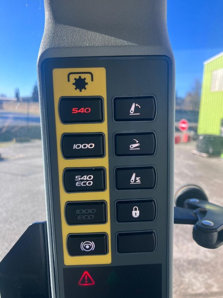 Tracteur CLAAS ARION 420 - photo slide 14