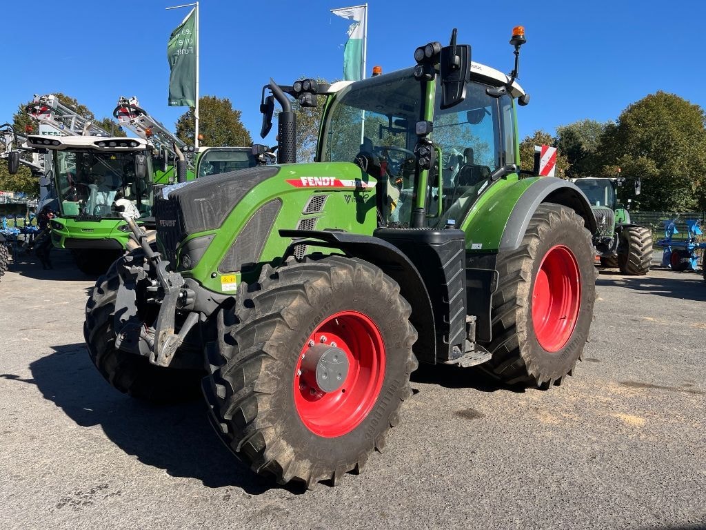 Tracteur FENDT 716 VARIO POWER + - photo slide 1