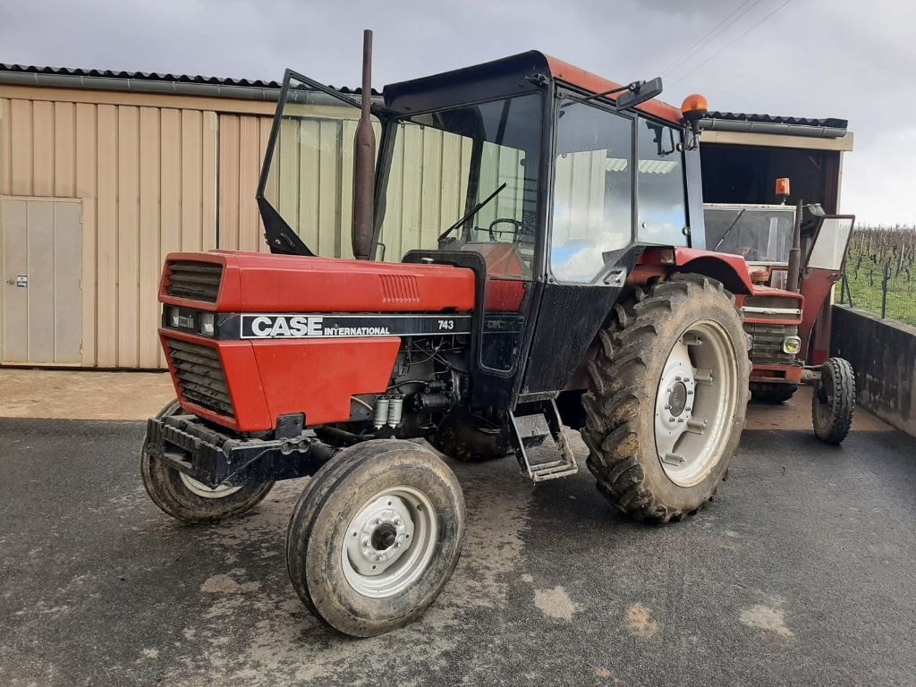 Tracteur CASE IH 743 - photo slide 3